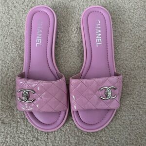 Chanel pink logo sandals like new